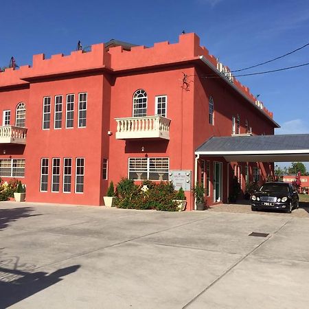 Montecristo Inn Piarco Экстерьер фото